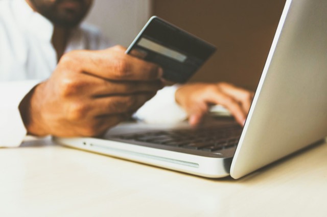 7 Ways to Raise Your Credit Score This Year