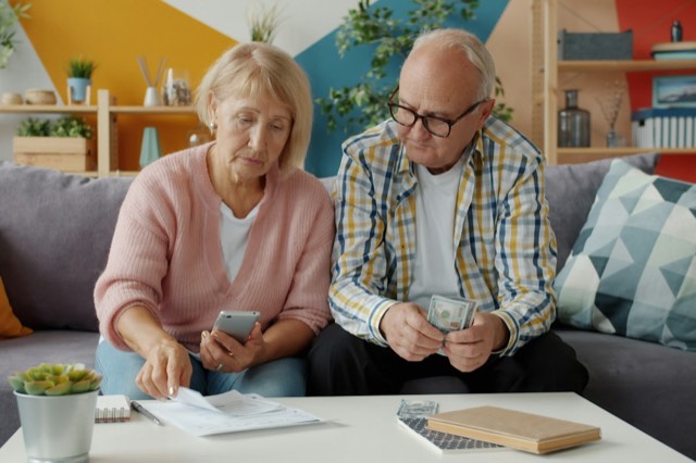 5 Questions to Ask Before Signing a Reverse Mortgage